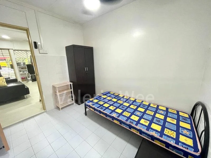 Room (HDB) for Rent in 410 Pandan Gardens - Image 5