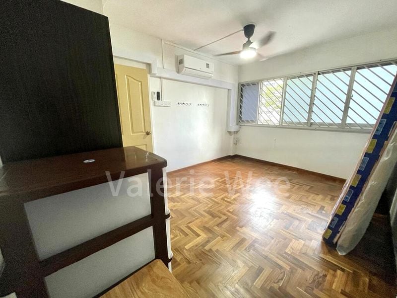 Room (HDB) for Rent in 410 Pandan Gardens - Image 8