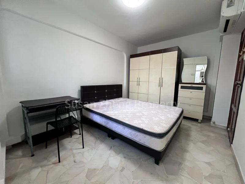 3 Room (3NG) HDB for Rent in  301 Jurong East Street 32 - Image 2