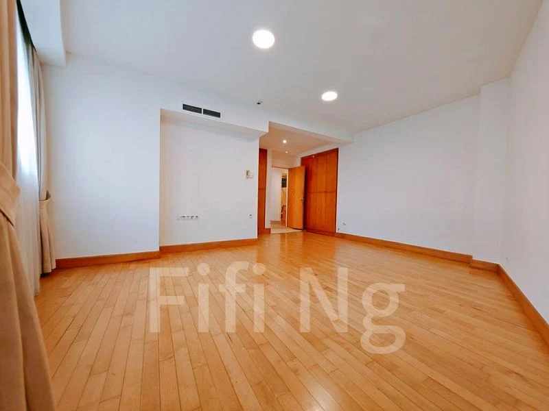 4 Bed Condo for Rent in  Grange 70 - Image 12