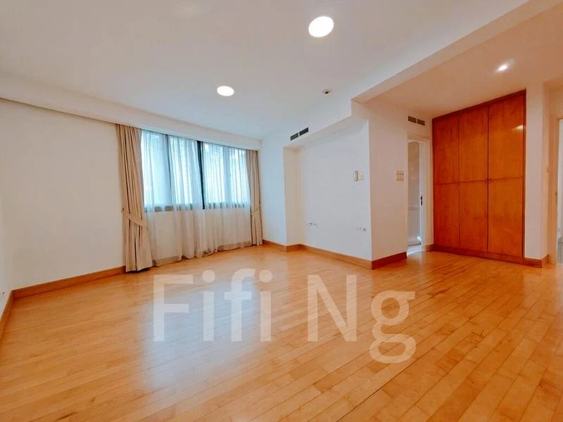 4 Bed Condo for Rent in  Grange 70 - Image 18