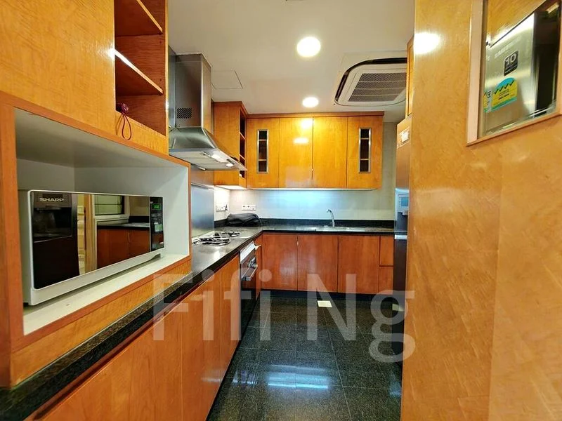 4 Bed Condo for Rent in  Grange 70 - Image 1