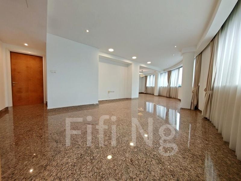 4 Bed Condo for Rent in  Grange 70 - Image 5
