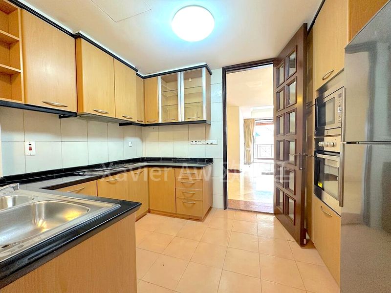 3 Bed Condo for Sale in  Pebble Bay - Image 13