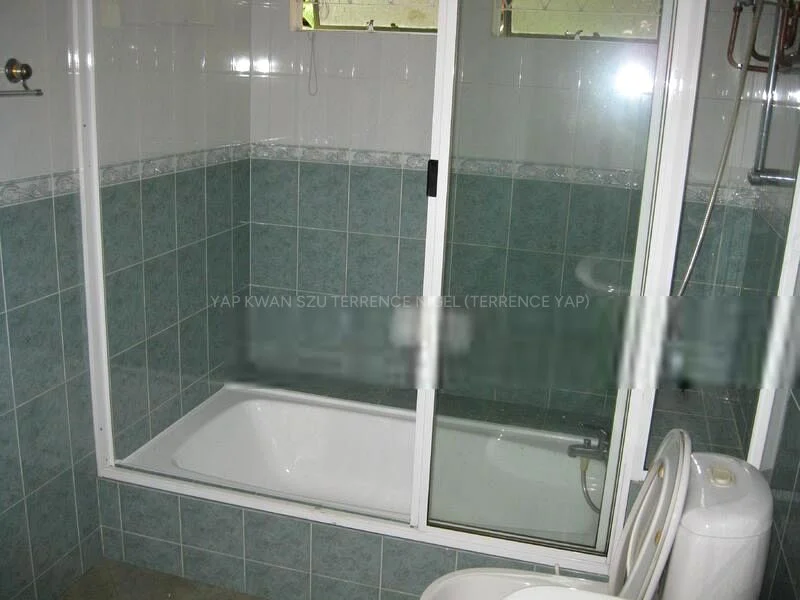 4 Bed Bungalow (Landed) for Rent in  McMahon Park - Image 10