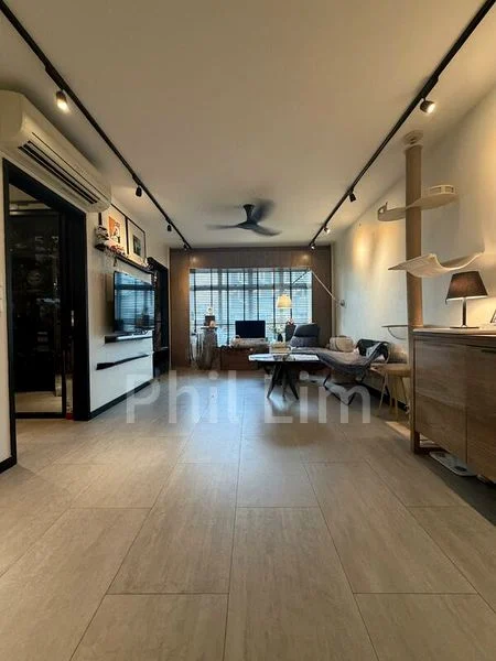 4 Room (4I) HDB for Sale in  432D Yishun Avenue 1 - Image 1