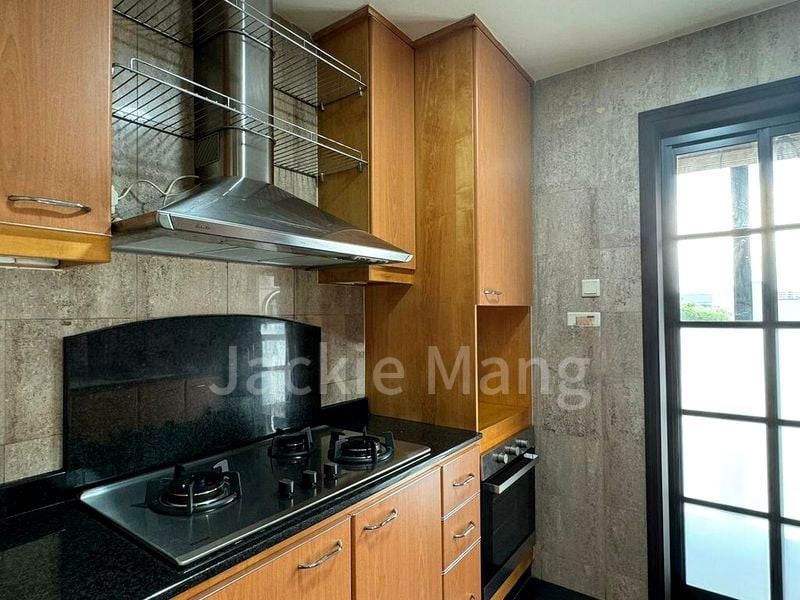 2 Bed Condo for Rent in  The Sterling - Image 5