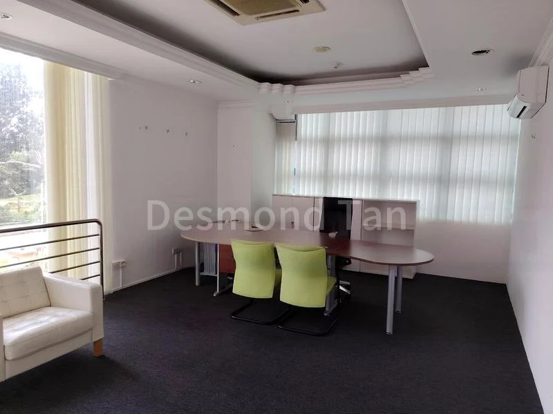 Light Industrial (B1) for Rent: Apico Industrial Building - Image 1