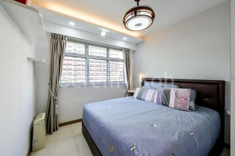 5 Room (5I) HDB for Sale in  439A Bukit Batok West Avenue 8 - Image 3