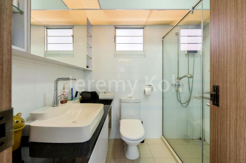 5 Room (5I) HDB for Sale in  439A Bukit Batok West Avenue 8 - Image 6
