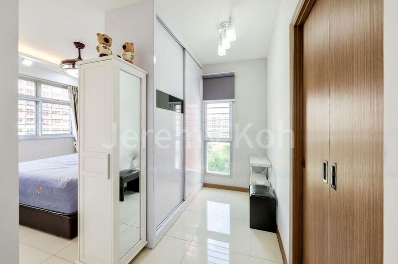 5 Room (5I) HDB for Sale in  439A Bukit Batok West Avenue 8 - Image 4