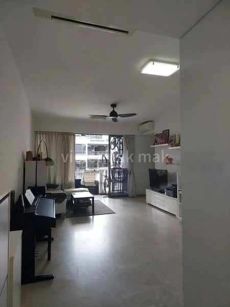 4 Bed Condo for Rent in  Stratum - Image 9