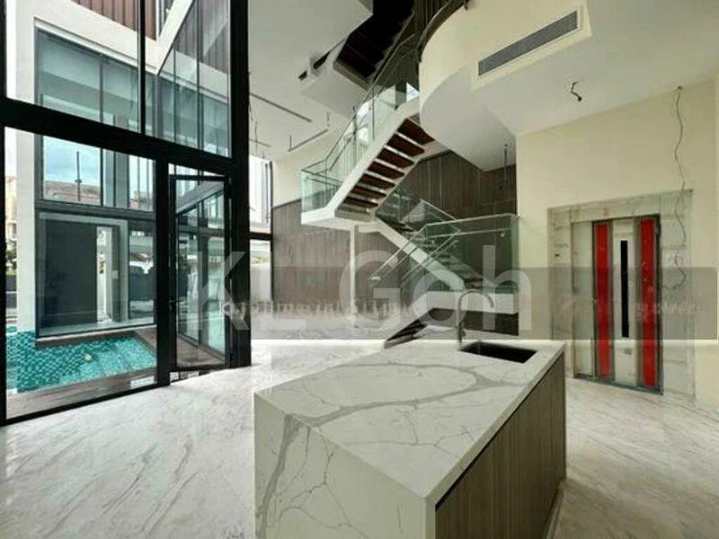 5 Bed Semi-Detached House (Landed) for Sale in  Bedok Avenue - Image 11