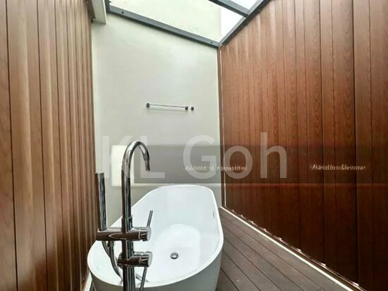 5 Bed Semi-Detached House (Landed) for Sale in  Bedok Avenue - Image 1