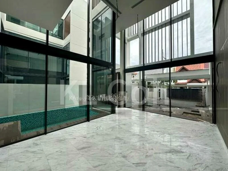 5 Bed Semi-Detached House (Landed) for Sale in  Bedok Avenue - Image 12