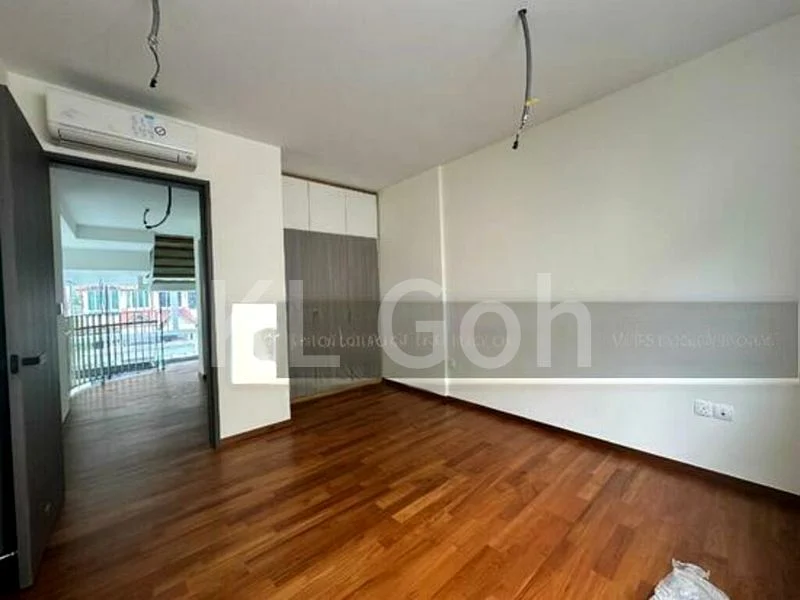 5 Bed Semi-Detached House (Landed) for Sale in  Bedok Avenue - Image 9