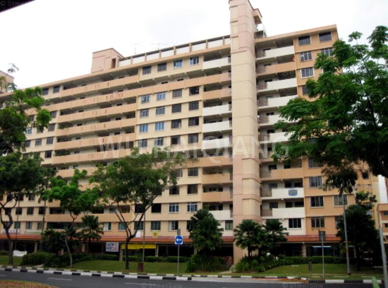 Shop / Shophouse for Rent: 620 Hougang Avenue 8 - Image 2