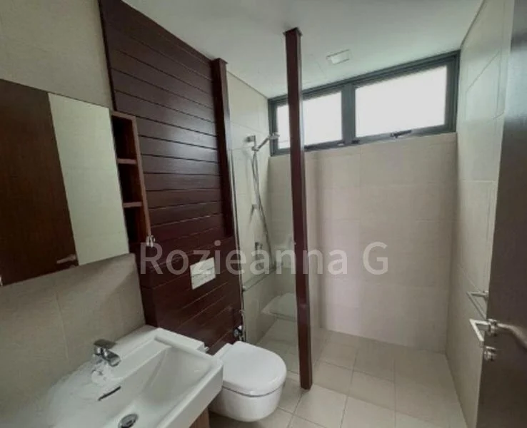 6 Bed Cluster House (Landed) for Sale in  Shamrock Park - Image 2