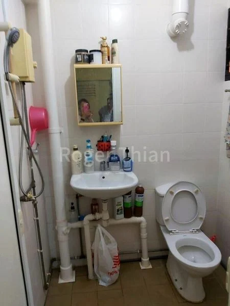 Common Room (HDB) for Rent in  333 Clementi Avenue 2 - Image 4