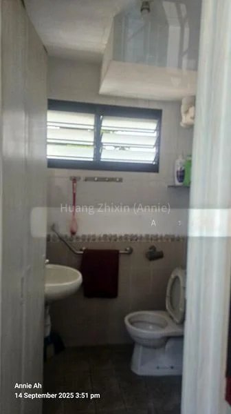 Common Room (HDB) for Rent in  726 Yishun Street 71 - Image 1