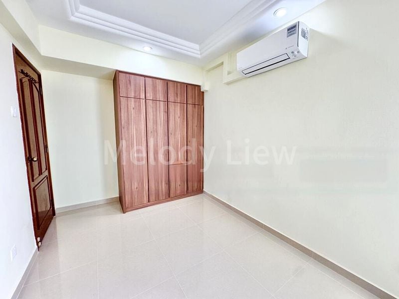 Common Room (Condo) for Rent in  Hougang Green - Image 7