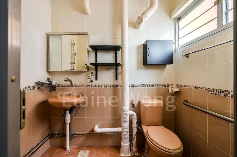 5 Room (5I) HDB for Sale in  460 Ang Mo Kio Avenue 10 - Image 4