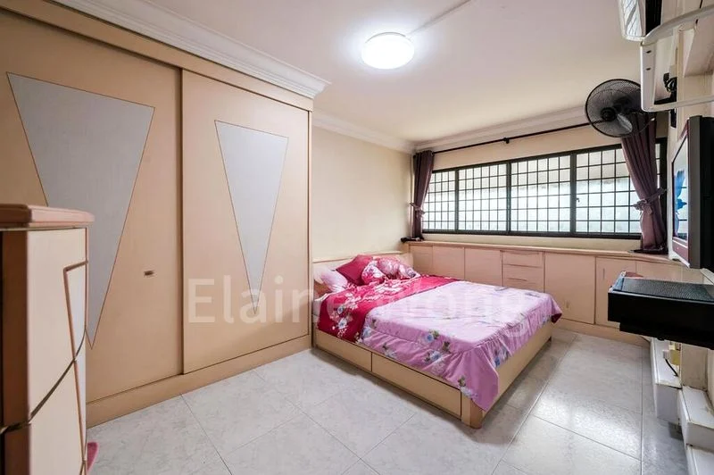 5 Room (5I) HDB for Sale in  460 Ang Mo Kio Avenue 10 - Image 2