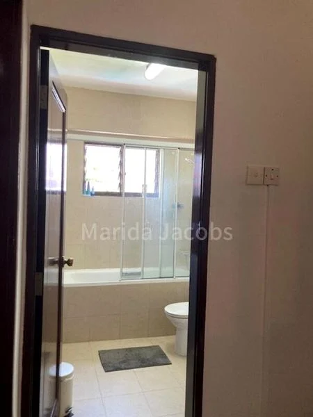 5 Bed Semi-Detached House (Landed) for Rent in  Jalan Lim Tai See - Image 4
