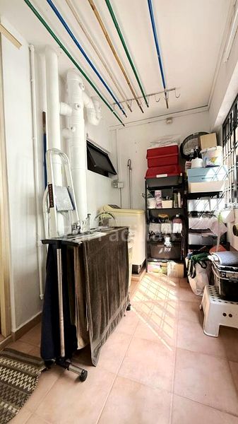 Executive HDB for Sale in  893 Tampines Avenue 8 - Image 5