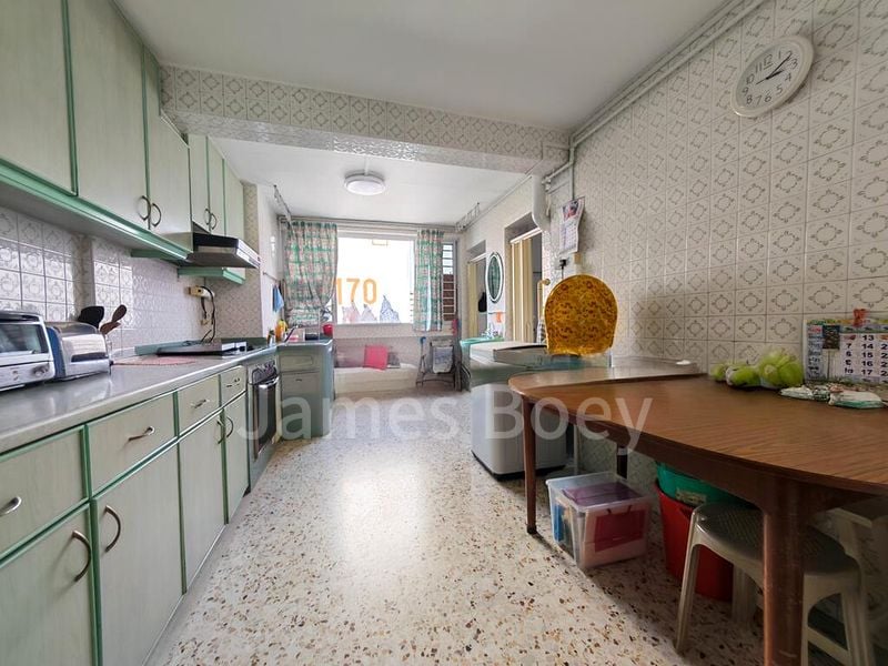 3 Room (3I) HDB for Sale in  166 Stirling Road - Image 1