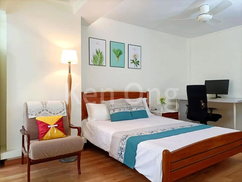 Master Room (HDB) for Rent in  4 Everton Park - Image 1