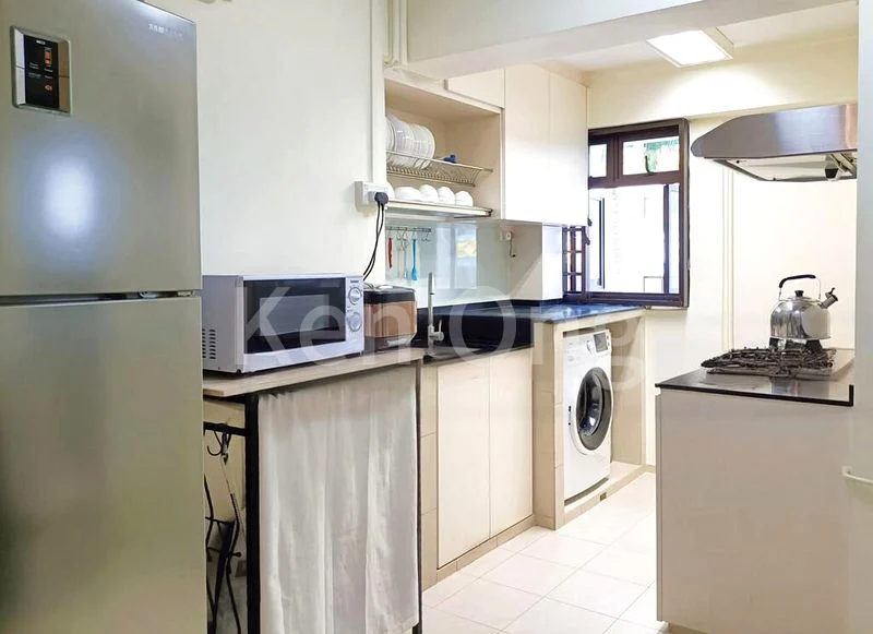 Master Room (HDB) for Rent in  4 Everton Park - Image 4