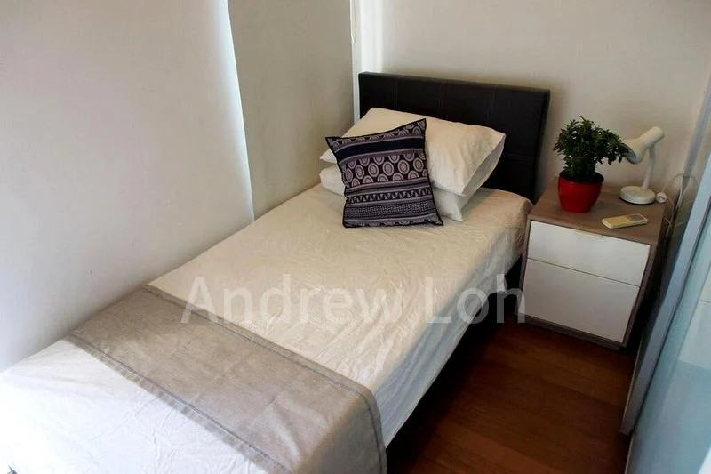 2 Bed Condo for Rent in  Paterson Linc - Image 4