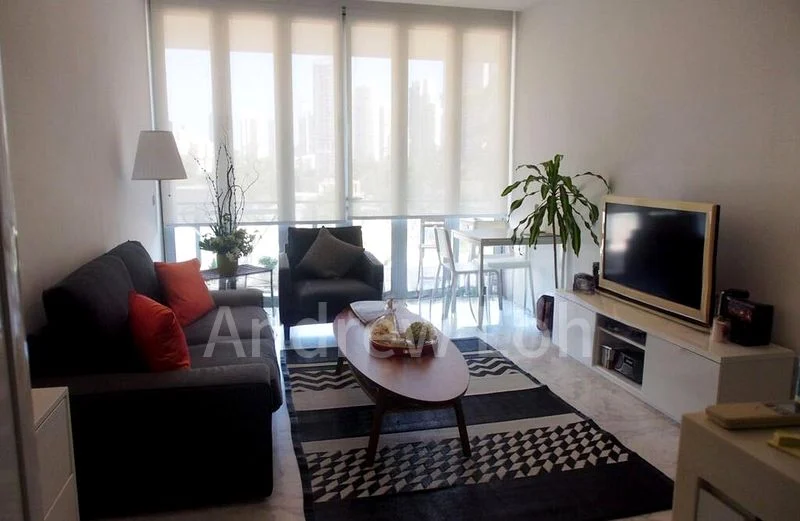 2 Bed Condo for Rent in  Paterson Linc - Image 1