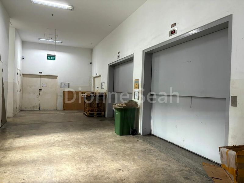 Light Industrial (B1) for Sale: Citilink Warehouse Complex - Image 9