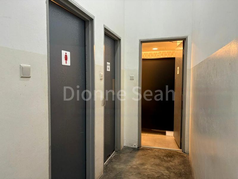 Light Industrial (B1) for Sale: Citilink Warehouse Complex - Image 17