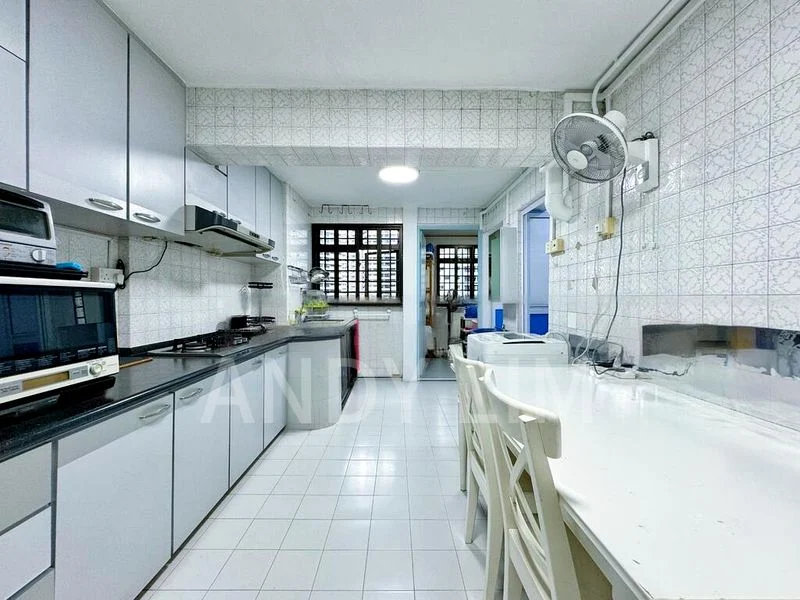 3 Room (3I) HDB for Rent in  129 Bukit Merah View - Image 8