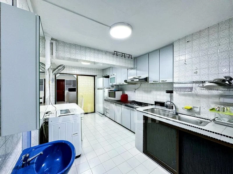 3 Room (3I) HDB for Rent in  129 Bukit Merah View - Image 7