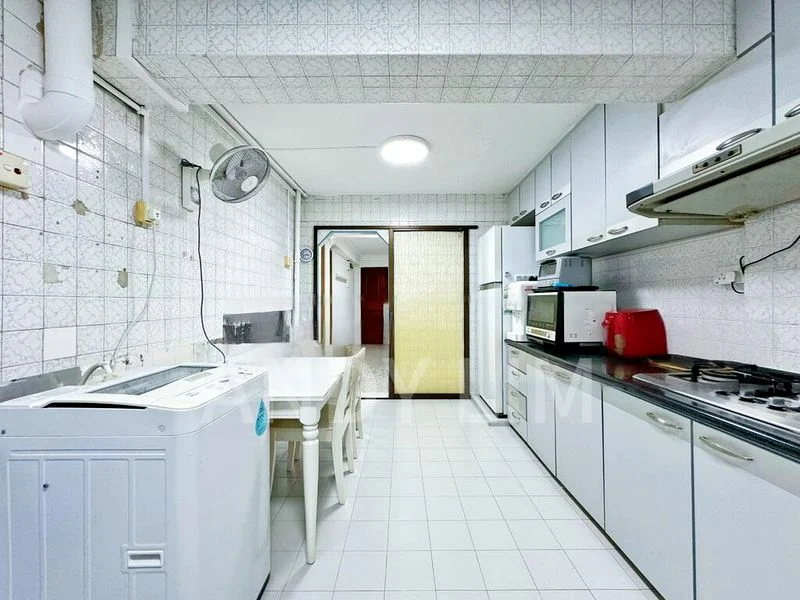 3 Room (3I) HDB for Rent in  129 Bukit Merah View - Image 6