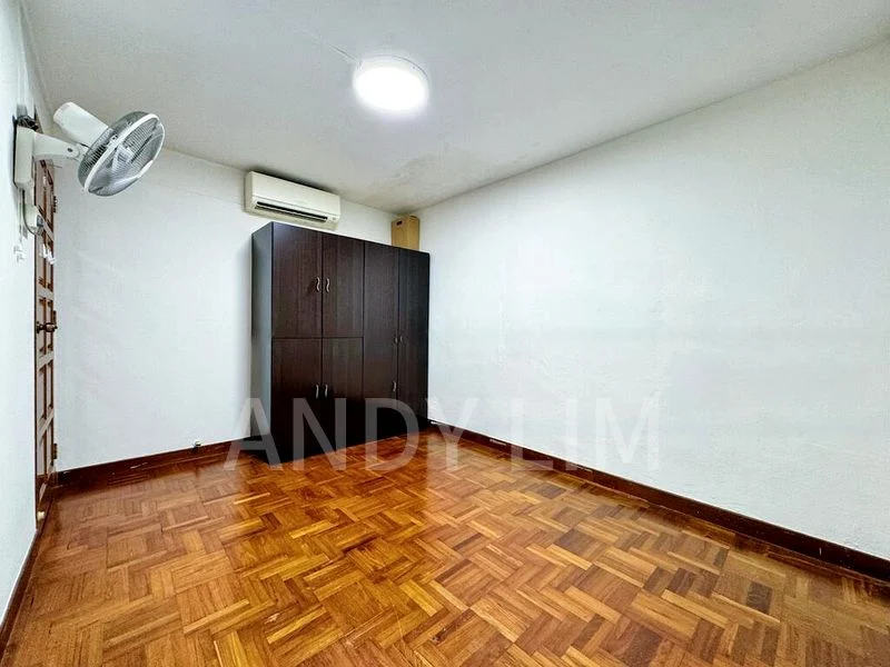 3 Room (3I) HDB for Rent in  129 Bukit Merah View - Image 12