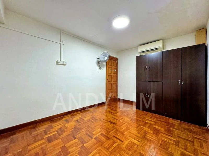 3 Room (3I) HDB for Rent in  129 Bukit Merah View - Image 11