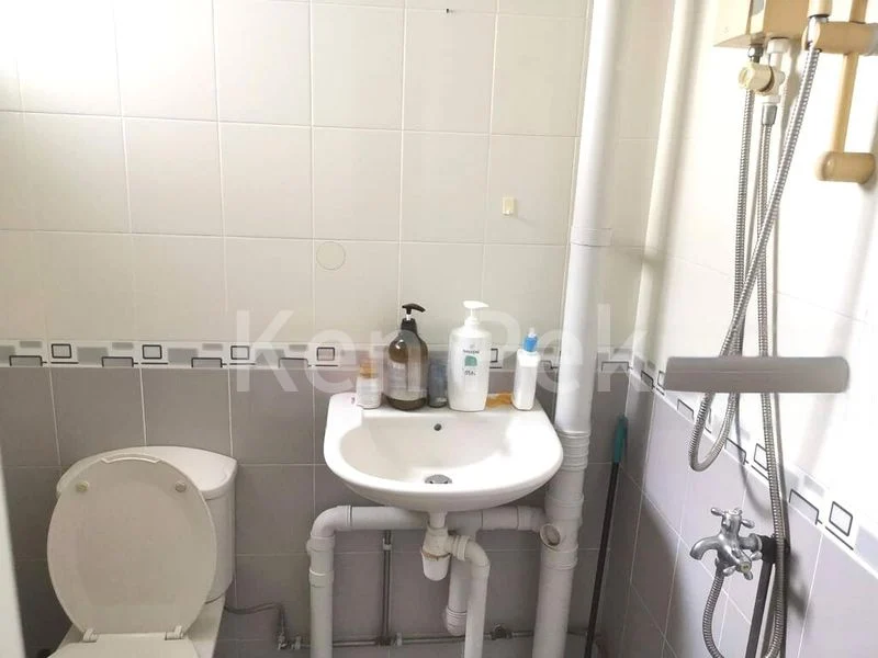 Room (HDB) for Rent in  511 Ang Mo Kio Avenue 8 - Image 4
