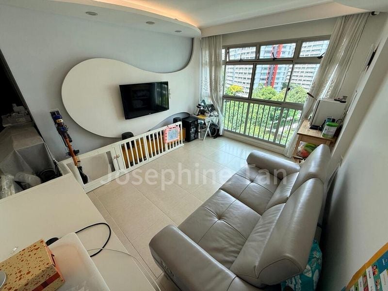 4 Room (4A) HDB for Sale in  275B Compassvale Link - Image 1