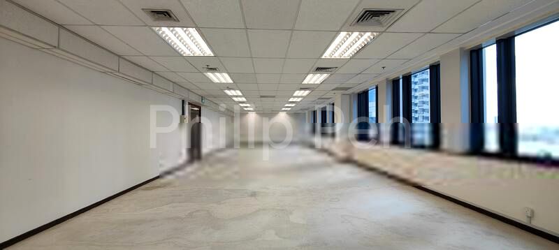 Office for Rent: Center of CBD, High Floor, MRT-Connected, Squarish Layout - Image 1