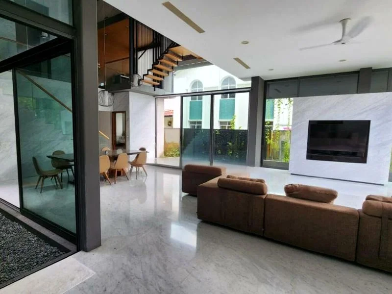 6 Bed Semi-Detached House (Landed) for Sale in  Watten Estate - Image 5