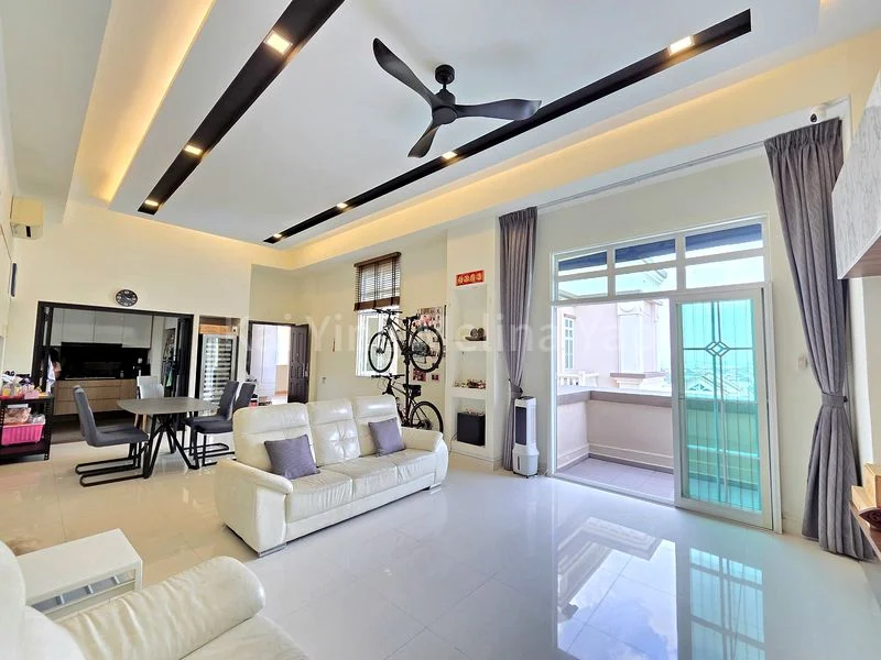 3 Bed Condo for Sale in Symphony Heights - Image 2