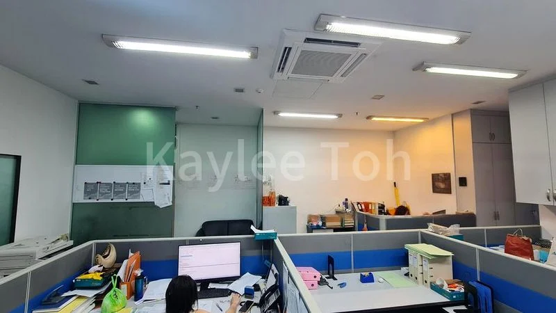 Light Industrial (B1) for Rent: Tradehub 21 - Image 6