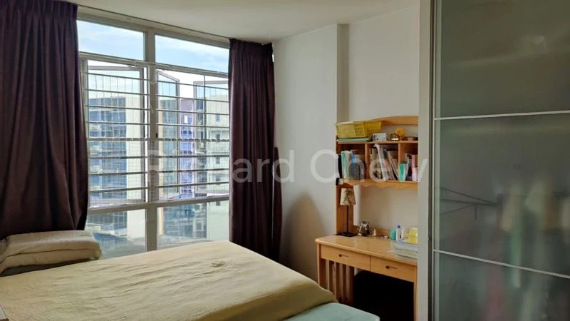 2+1 Bed Condo for Sale in  The Lakeshore - Image 1