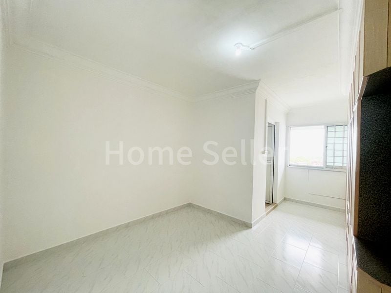 4 Room (4A) HDB for Sale in 412 Pasir Ris Drive 6 - Image 2