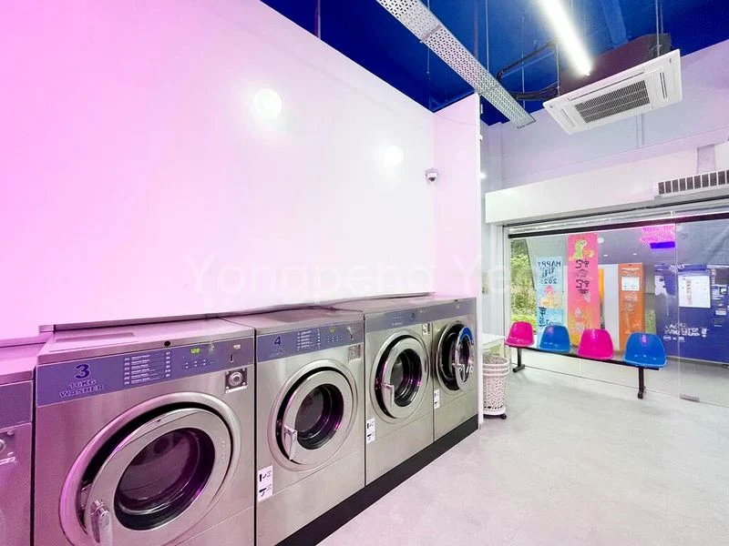 Shop / Shophouse for Sale: 76 Circuit Road - Image 4